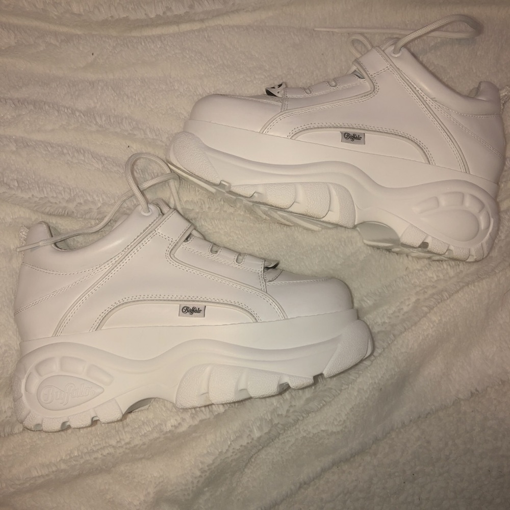 *sold* Buffalo London platform sneakers